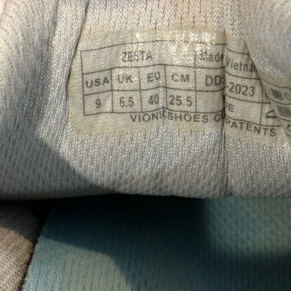 Women’s VIONIC Zesta slip on sneakers- Size 9 - Picture 8 of 9